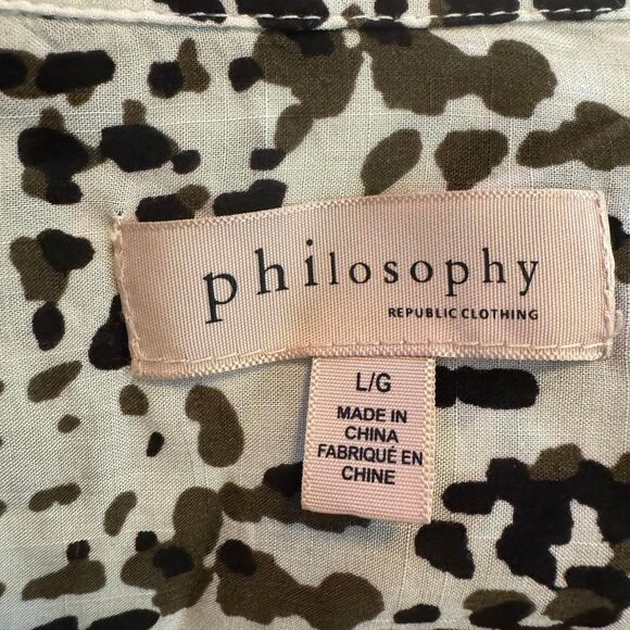 Philosophy Women’s Blouse Size L Animal Print Button Front Short Sleeve - Picture 3 of 6